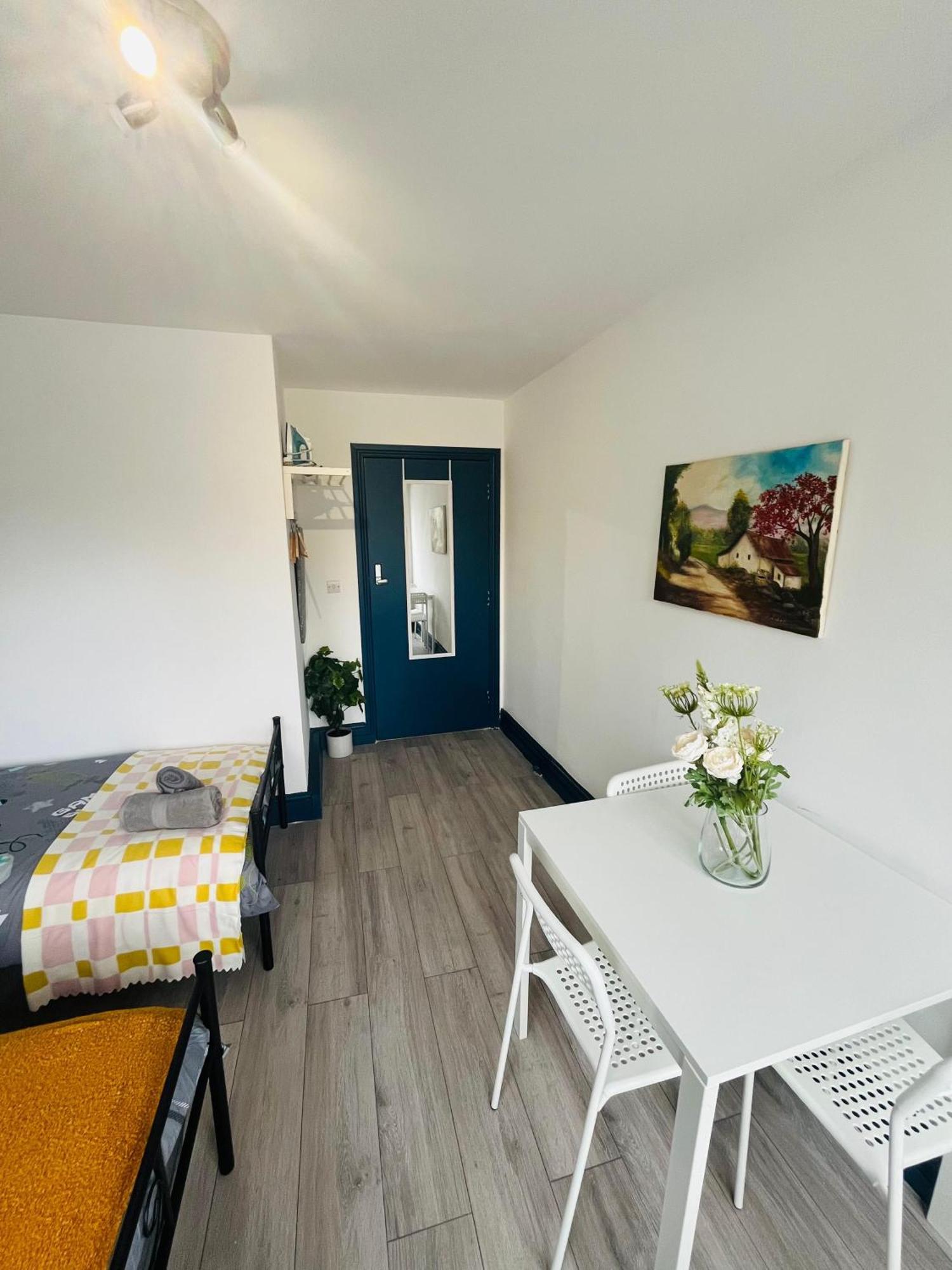London Budget Rooms 603 Екстер'єр фото