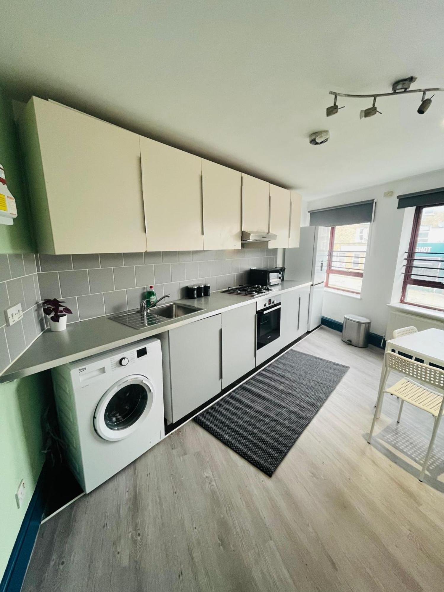 London Budget Rooms 603 Екстер'єр фото