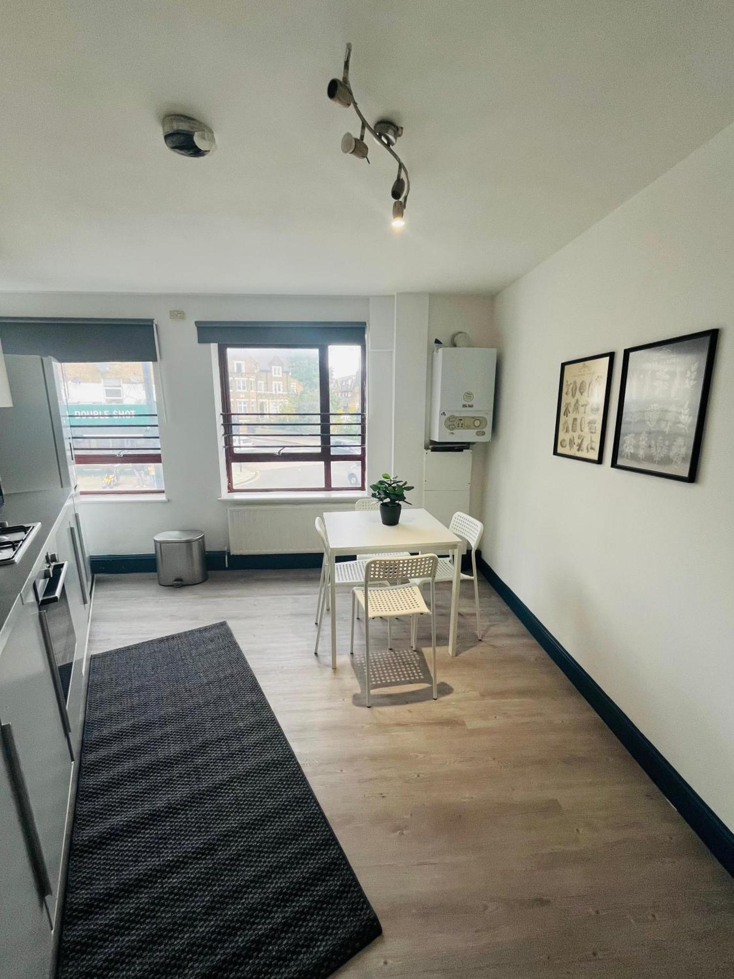 London Budget Rooms 603 Екстер'єр фото